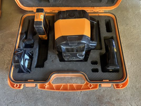 Niveau laser rotatif automatique horizontal GEO FENNEL - ציוד בנייה: תמונה 2 Niveau laser rotatif automatique horizontal GEO FENNEL - ציוד בנייה: תמונה 2