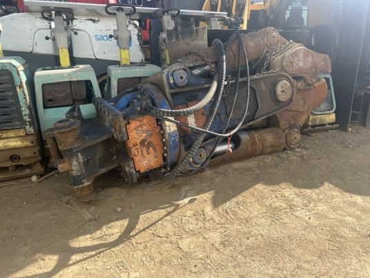 Pince de Demolition trevibenne pour pelle de 20T à 35T - מזמרת הריסה: תמונה 1 Pince de Demolition trevibenne pour pelle de 20T à 35T - מזמרת הריסה: תמונה 1
