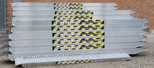 Rampes de chargement aluminium - רמפת העמסה: תמונה 1 Rampes de chargement aluminium - רמפת העמסה: תמונה 1