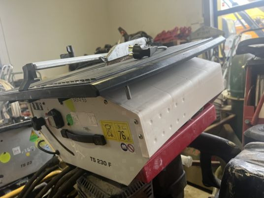 SCIE DE CARRELAGE HUSQVARNA TS230F - כלי/ ציוד: תמונה 4 SCIE DE CARRELAGE HUSQVARNA TS230F - כלי/ ציוד: תמונה 4