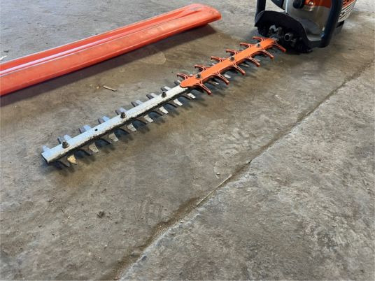 Taille haies thermique STIHL HS 82 R - ציוד לגינה: תמונה 5 Taille haies thermique STIHL HS 82 R - ציוד לגינה: תמונה 5