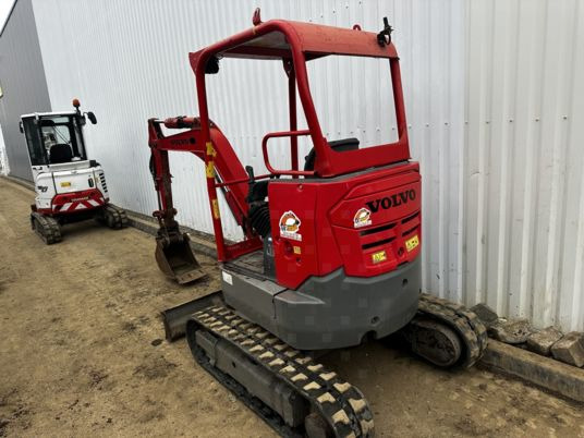 Volvo ECR25D Canopy - מיני מחפר: תמונה 2 Volvo ECR25D Canopy - מיני מחפר: תמונה 2