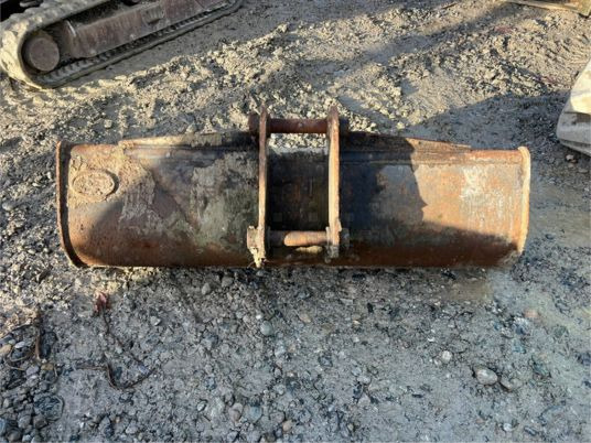 Godet de curage jcb - axe 45 mm - דלי מחפר: תמונה 4 Godet de curage jcb - axe 45 mm - דלי מחפר: תמונה 4