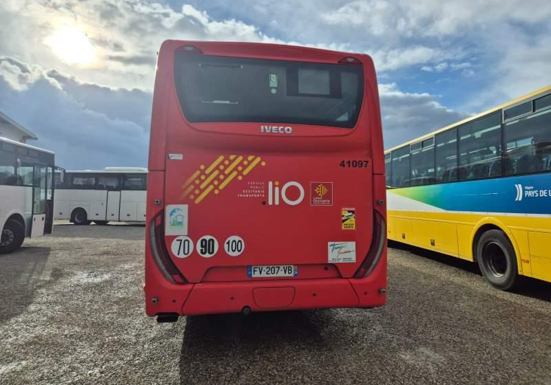 Iveco *3 SZTUKI* Iveco Crossway EURO6 PRZEBIEG 250 TYS - אוטובוס פרברים: תמונה 2 Iveco *3 SZTUKI* Iveco Crossway EURO6 PRZEBIEG 250 TYS - אוטובוס פרברים: תמונה 2