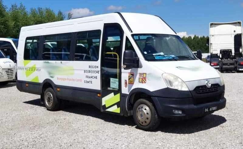 Iveco Daily 23 miejsca, KLIMA, WEBASTO - אוטובוס פרברים: תמונה 1 Iveco Daily 23 miejsca, KLIMA, WEBASTO - אוטובוס פרברים: תמונה 1