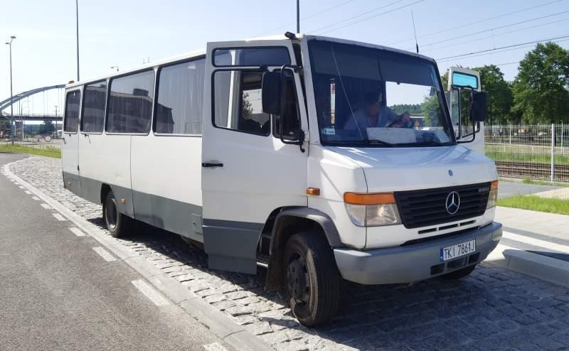 Mercedes-Benz Vario 814D 38+12 - אוטובוס פרברים: תמונה 2 Mercedes-Benz Vario 814D 38+12 - אוטובוס פרברים: תמונה 2