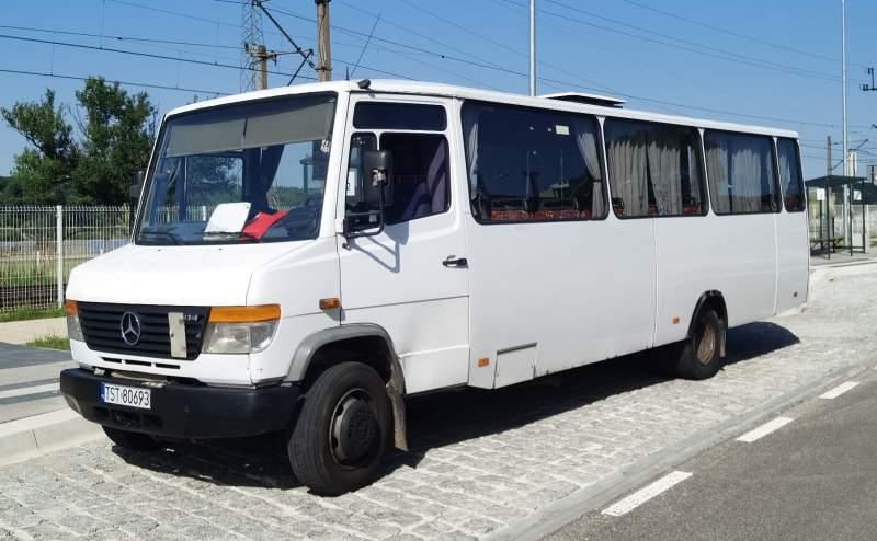 Mercedes-Benz Vario 814D 38+13 - אוטובוס פרברים: תמונה 1 Mercedes-Benz Vario 814D 38+13 - אוטובוס פרברים: תמונה 1