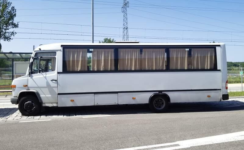 Mercedes-Benz Vario 814D 38+15 - אוטובוס פרברים: תמונה 3 Mercedes-Benz Vario 814D 38+15 - אוטובוס פרברים: תמונה 3