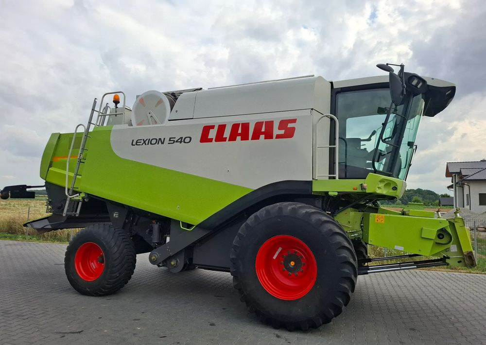 Claas Lexion 540 heder 6.6 m, Nie Malowany, Stan Bardzo Dobry - מקצרת קומבינה: תמונה 1 Claas Lexion 540 heder 6.6 m, Nie Malowany, Stan Bardzo Dobry - מקצרת קומבינה: תמונה 1