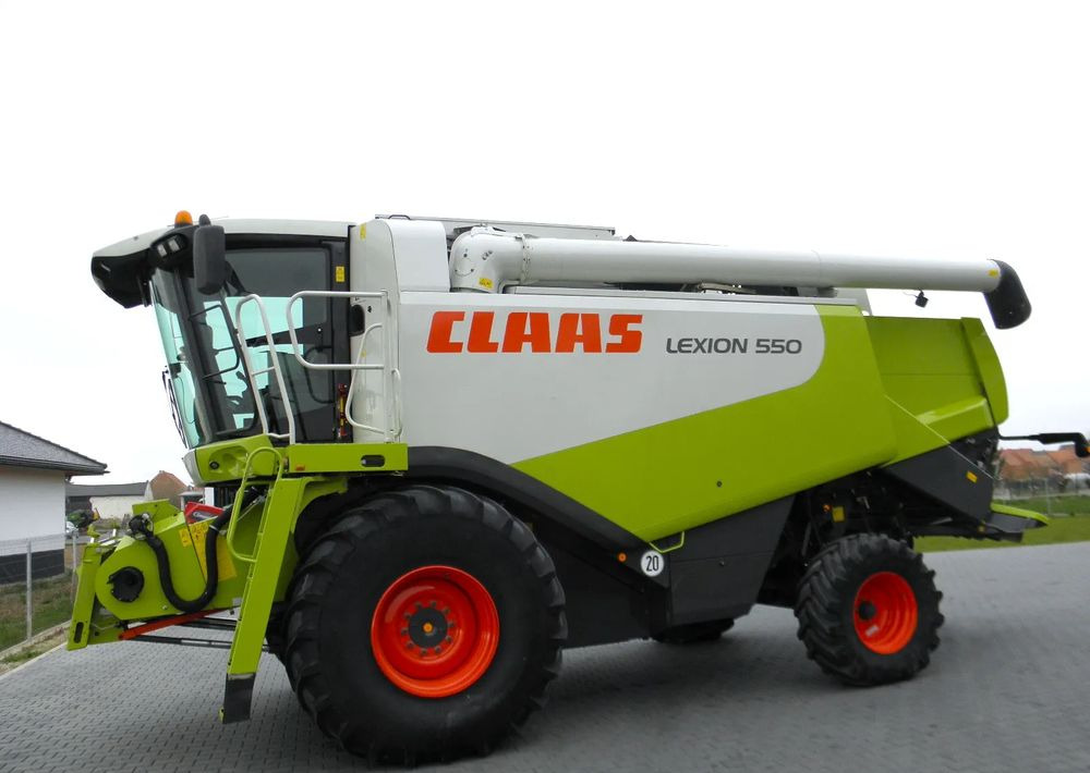 Claas Lexion 550 2008 Rok, Nowsza Wersja, Nie Malowany, Stan Idealny - מקצרת קומבינה: תמונה 3 Claas Lexion 550 2008 Rok, Nowsza Wersja, Nie Malowany, Stan Idealny - מקצרת קומבינה: תמונה 3