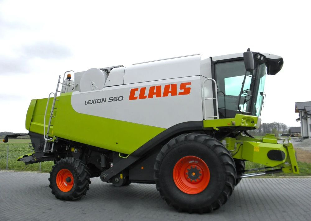 Claas Lexion 550 2008 Rok, Nowsza Wersja, Nie Malowany, Stan Idealny - מקצרת קומבינה: תמונה 4 Claas Lexion 550 2008 Rok, Nowsza Wersja, Nie Malowany, Stan Idealny - מקצרת קומבינה: תמונה 4