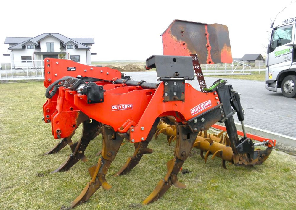 Inny Quivogne 3 metry Głębosz 2014 Rok , Stan Idealny - ציוד עיבוד קרקע: תמונה 1 Inny Quivogne 3 metry Głębosz 2014 Rok , Stan Idealny - ציוד עיבוד קרקע: תמונה 1