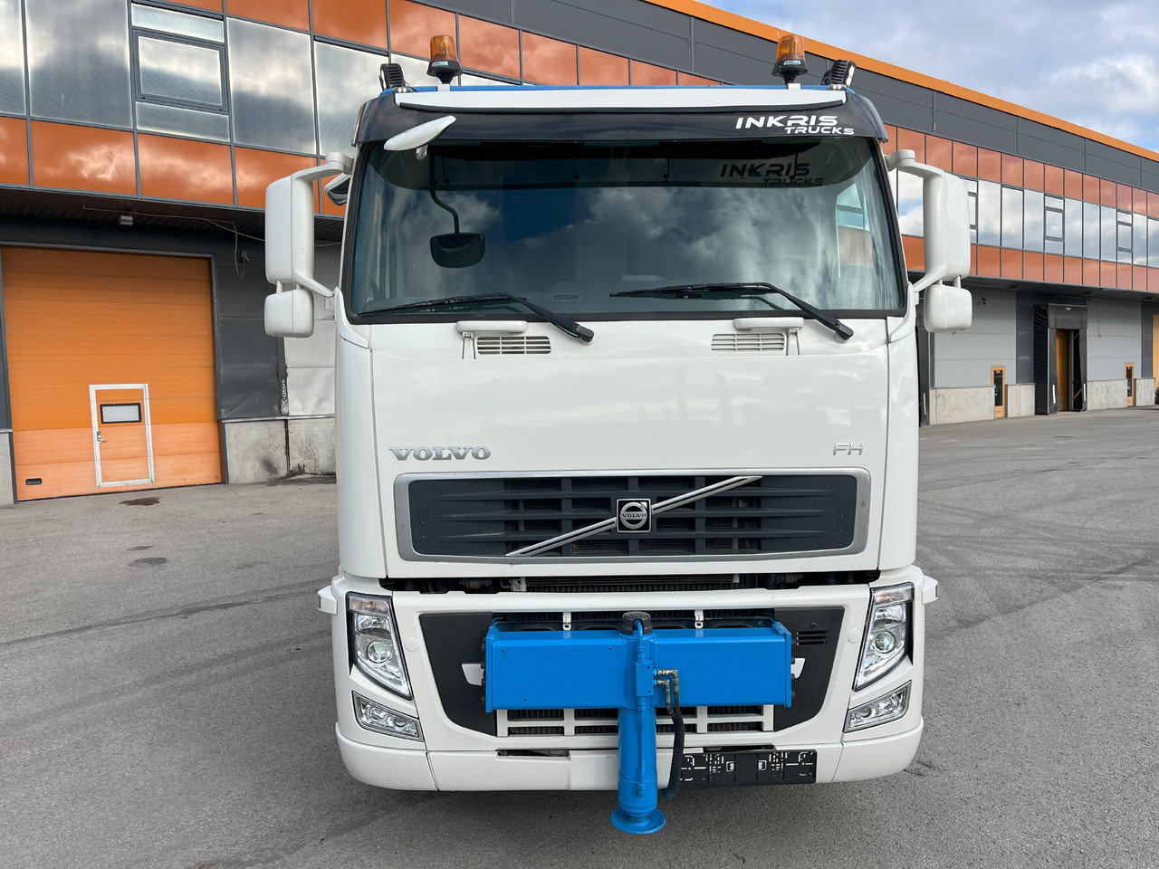 VOLVO FH 8x4 + Crane 48tm year 2006 + Jib + platform + tractor - משאית מנוף: תמונה 3 VOLVO FH 8x4 + Crane 48tm year 2006 + Jib + platform + tractor - משאית מנוף: תמונה 3