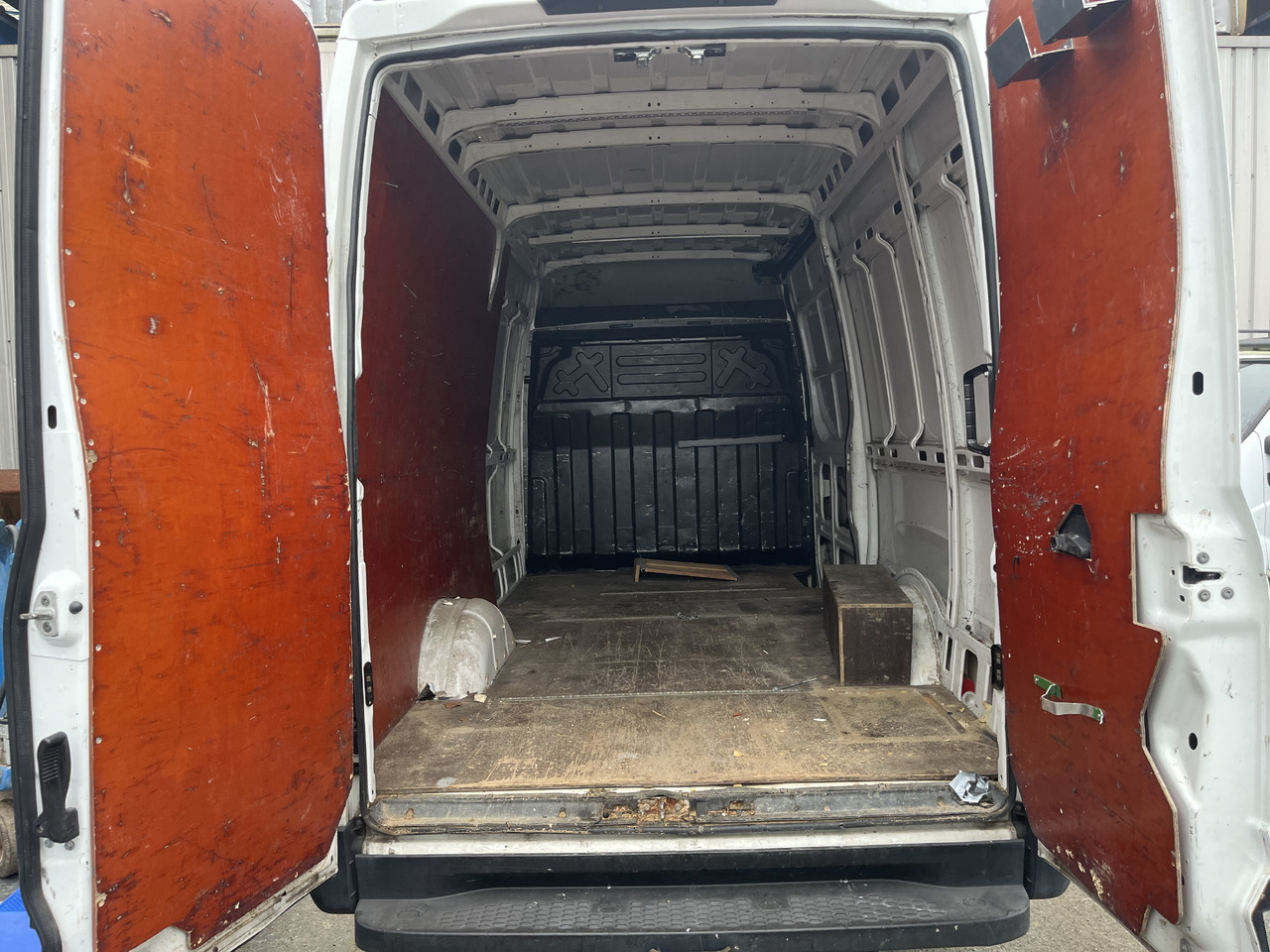 Iveco 35-180 35s18 11M3 - כלי רכב מסחרי עם לוח: תמונה 5 Iveco 35-180 35s18 11M3 - כלי רכב מסחרי עם לוח: תמונה 5