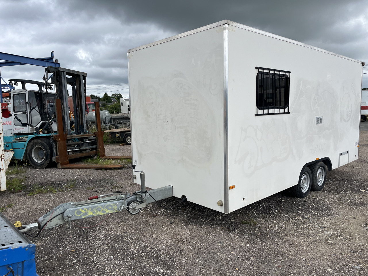 Jcr Base de vie - קרון נגרר למכונית: תמונה 1 Jcr Base de vie - קרון נגרר למכונית: תמונה 1