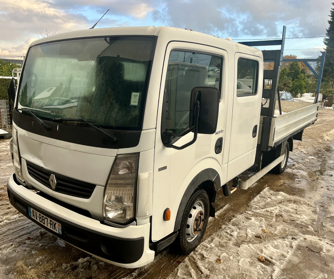 Renault Maxity 2l5 dci 130cv double cabine plateau - כלי רכב מסחרי במיטה שטוחה: תמונה 1 Renault Maxity 2l5 dci 130cv double cabine plateau - כלי רכב מסחרי במיטה שטוחה: תמונה 1