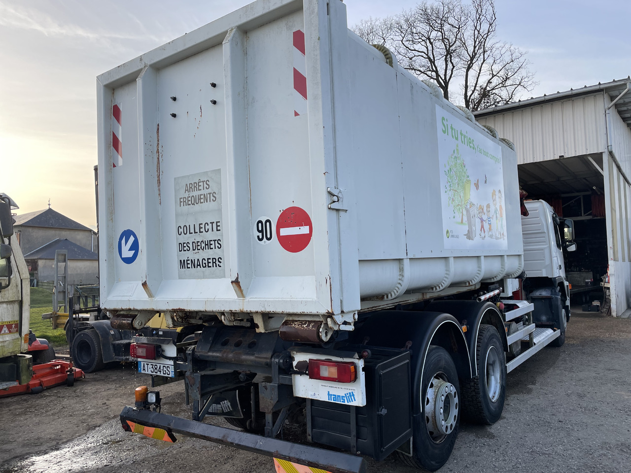 משאית אשפה Volvo Fm9 300: תמונה 7 משאית אשפה Volvo Fm9 300: תמונה 7