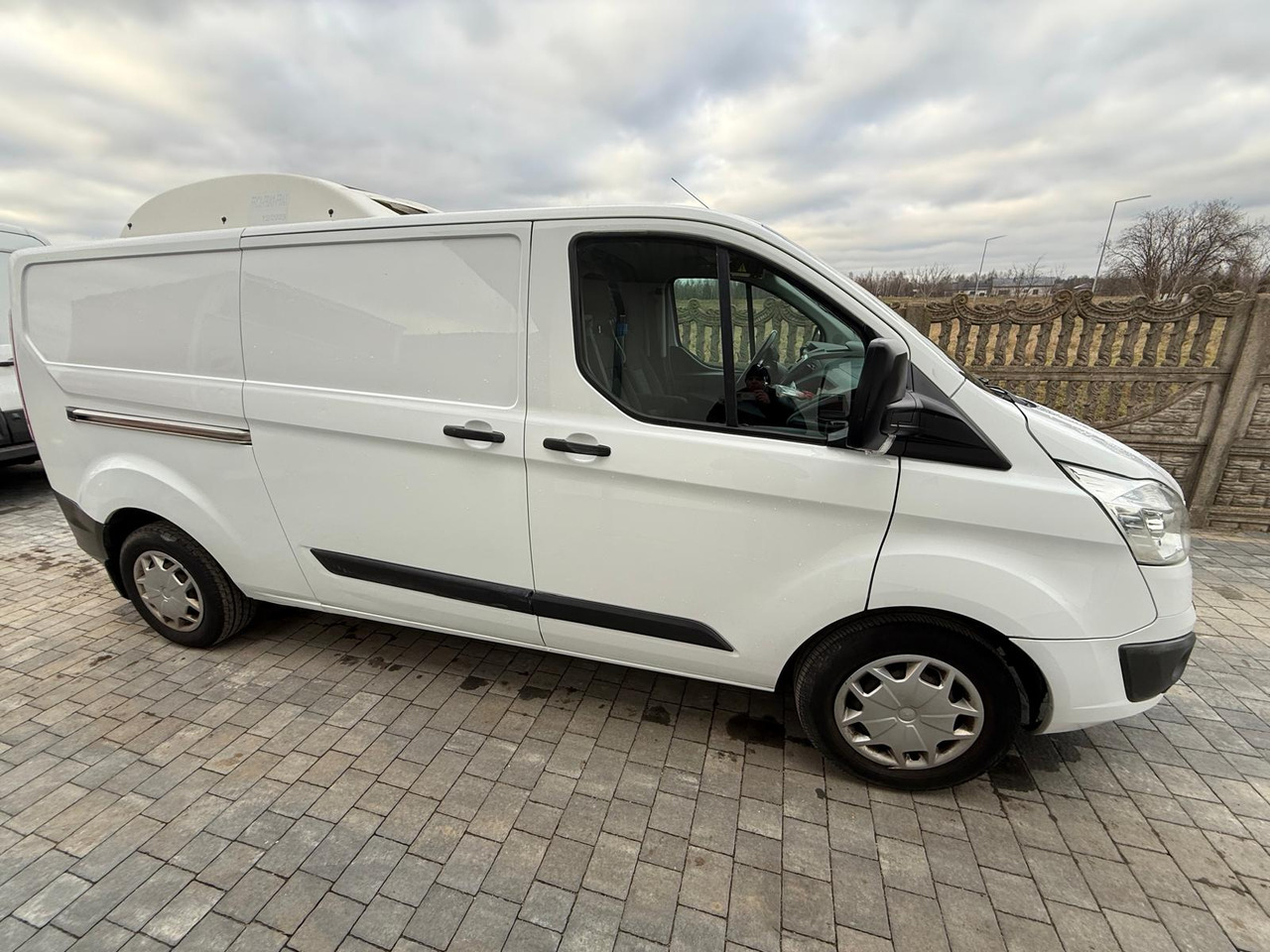 Ford Custom - כלי רכב מסחרי לקירור: תמונה 1 Ford Custom - כלי רכב מסחרי לקירור: תמונה 1