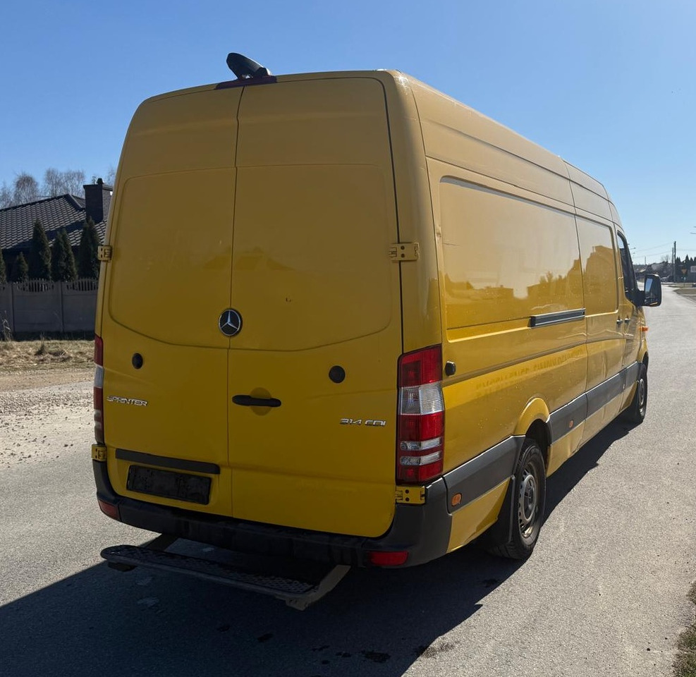 כלי רכב מסחרי עם לוח Mercedes Sprinter 314 CDI: תמונה 7
