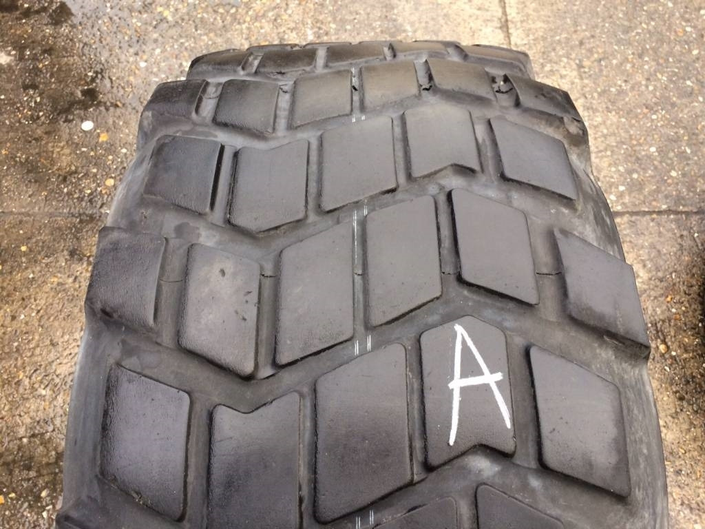 Michelin 525/65R20.5 XS - USED A 40% - צמיג עבור מכונה חקלאית: תמונה 2 Michelin 525/65R20.5 XS - USED A 40% - צמיג עבור מכונה חקלאית: תמונה 2