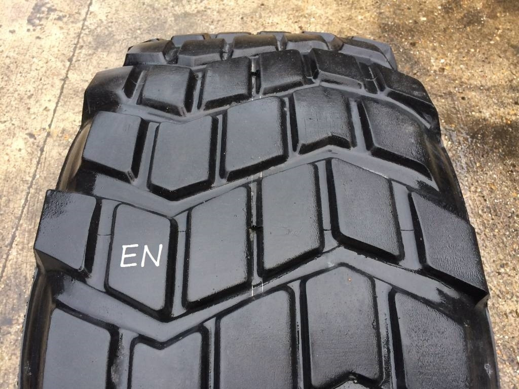 Michelin 525/65R20.5 XS - USED EN 80% - צמיג עבור מכונה חקלאית: תמונה 2 Michelin 525/65R20.5 XS - USED EN 80% - צמיג עבור מכונה חקלאית: תמונה 2