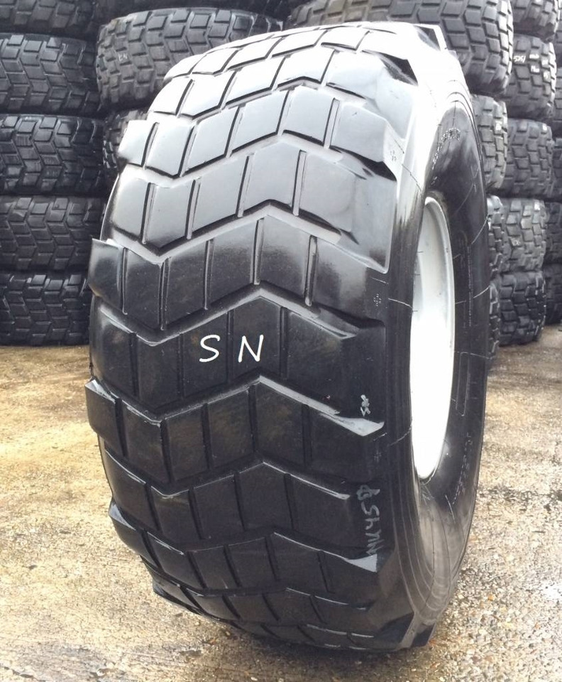Michelin 525/65R20.5 XS - USED REGROOVED - צמיג עבור מכונה חקלאית: תמונה 1 Michelin 525/65R20.5 XS - USED REGROOVED - צמיג עבור מכונה חקלאית: תמונה 1
