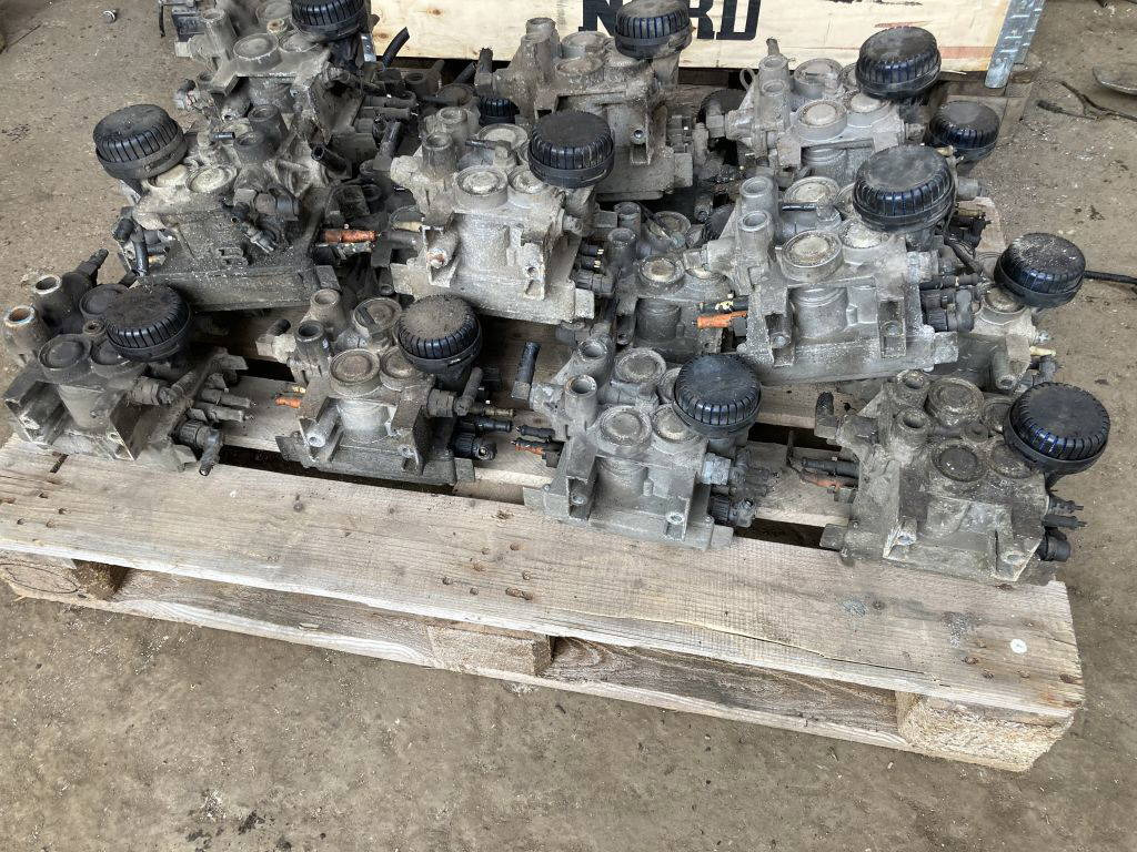 Wabco Wabco Achsmodulator Mercedes Citaro 4801030110 Modulator Actros EBS 480103 - חלקי חילוף עבור אוטובוס: תמונה 2 Wabco Wabco Achsmodulator Mercedes Citaro 4801030110 Modulator Actros EBS 480103 - חלקי חילוף עבור אוטובוס: תמונה 2