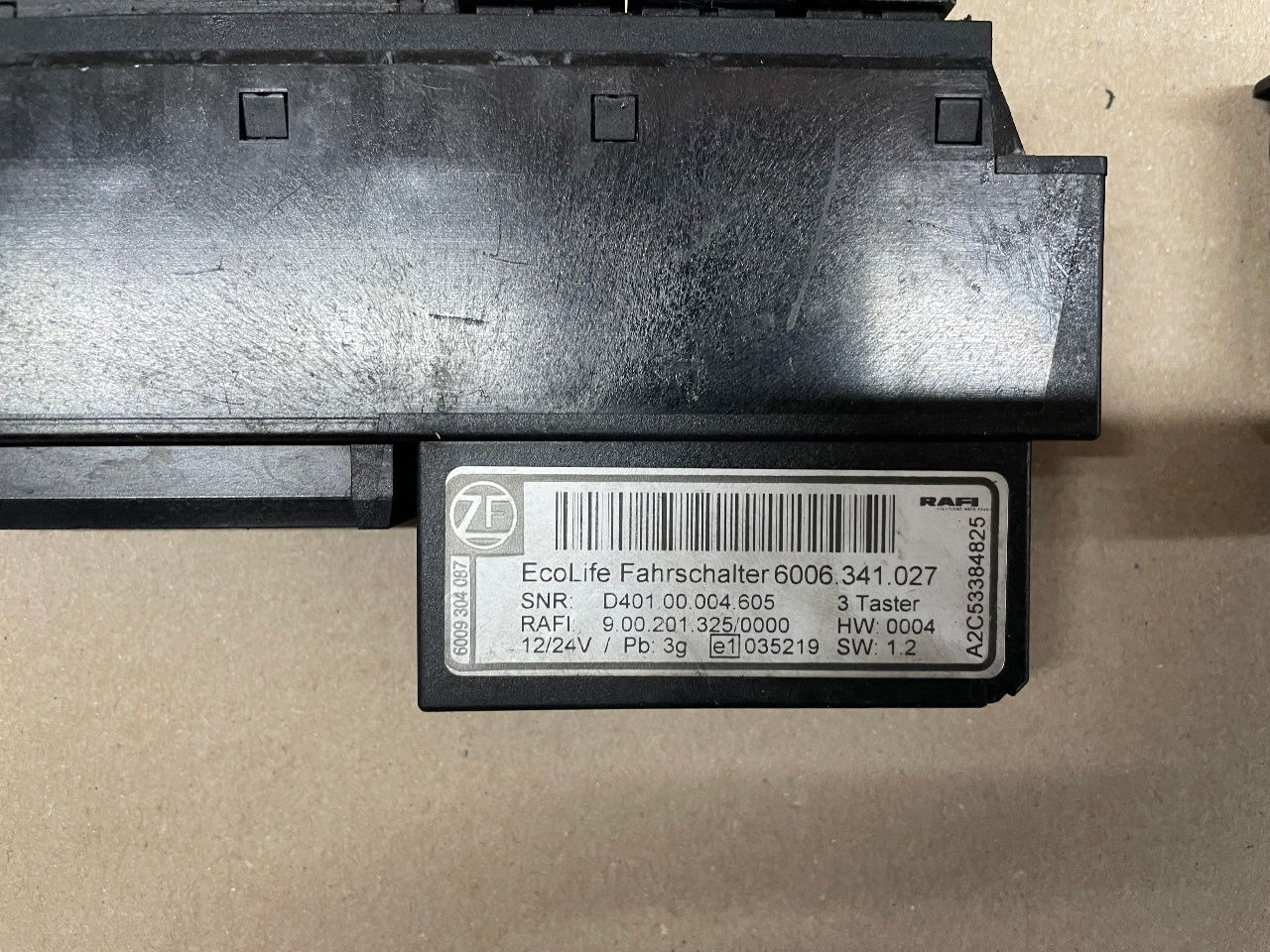 ZF ZF Ecolife Fahrschalter Gangwahlschalter 6006.341.033 6006.341.027 Schalter - מערכת חשמל עבור אוטובוס: תמונה 5 ZF ZF Ecolife Fahrschalter Gangwahlschalter 6006.341.033 6006.341.027 Schalter - מערכת חשמל עבור אוטובוס: תמונה 5