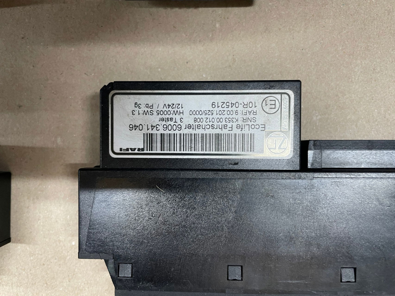 ZF ZF Ecolife Fahrschalter Gangwahlschalter 6006.341.033 6006.341.027 Schalter - מערכת חשמל עבור אוטובוס: תמונה 3 ZF ZF Ecolife Fahrschalter Gangwahlschalter 6006.341.033 6006.341.027 Schalter - מערכת חשמל עבור אוטובוס: תמונה 3