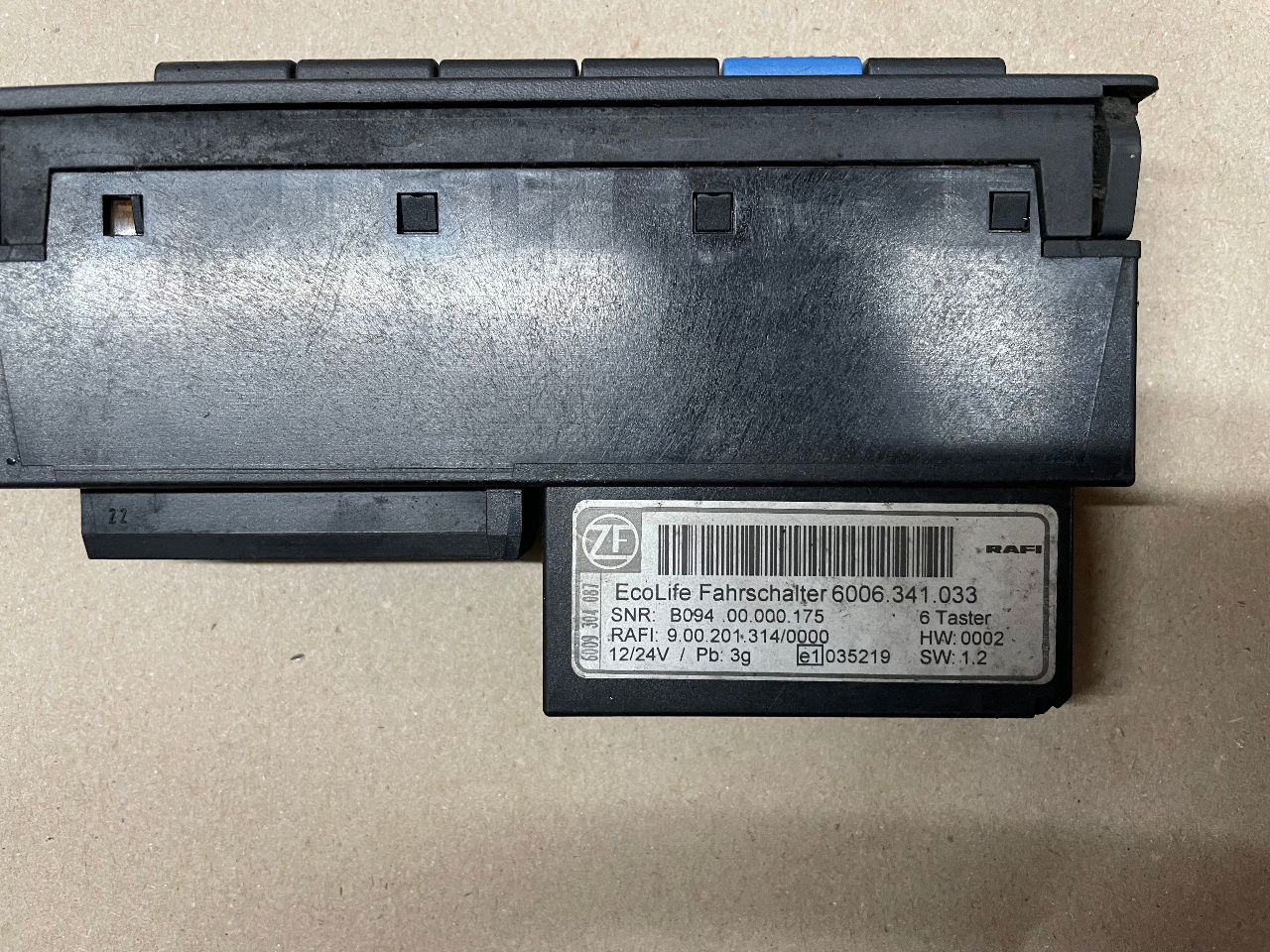 ZF ZF Ecolife Fahrschalter Gangwahlschalter 6006.341.033 6006.341.027 Schalter - מערכת חשמל עבור אוטובוס: תמונה 4 ZF ZF Ecolife Fahrschalter Gangwahlschalter 6006.341.033 6006.341.027 Schalter - מערכת חשמל עבור אוטובוס: תמונה 4