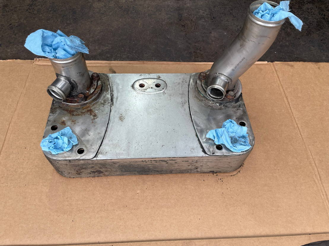 ZF ZF Ölkühler Wärmetauscher Getriebeölkühler Ecolife 6AP 1400 1700 - מקרר שמן עבור אוטובוס: תמונה 1 ZF ZF Ölkühler Wärmetauscher Getriebeölkühler Ecolife 6AP 1400 1700 - מקרר שמן עבור אוטובוס: תמונה 1