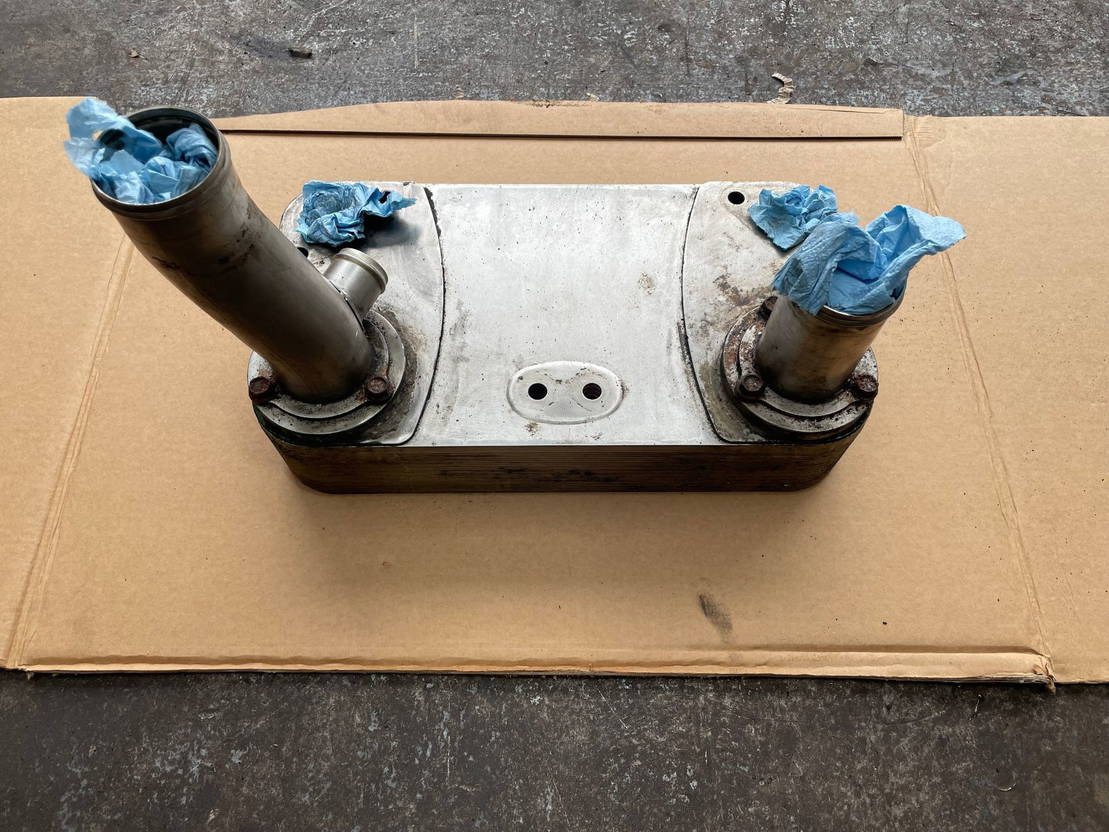 ZF ZF Ölkühler Wärmetauscher Getriebeölkühler Ecolife 6AP 1400 1700 - מקרר שמן עבור אוטובוס: תמונה 3 ZF ZF Ölkühler Wärmetauscher Getriebeölkühler Ecolife 6AP 1400 1700 - מקרר שמן עבור אוטובוס: תמונה 3