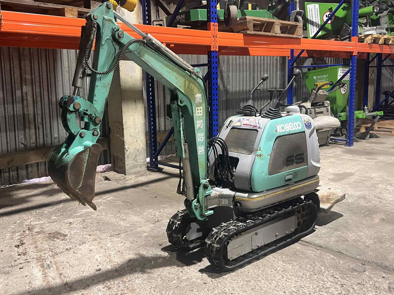 KOBELCO SS1 - מיני מחפר: תמונה 1 KOBELCO SS1 - מיני מחפר: תמונה 1