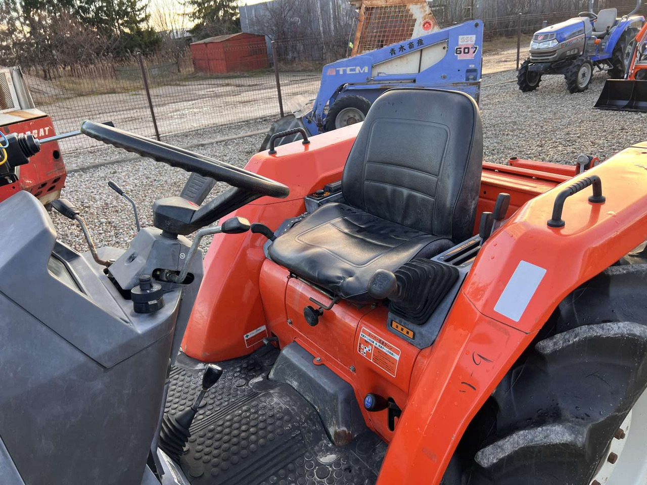 Kubota GL25 - טרקטור קומפקטי: תמונה 3 Kubota GL25 - טרקטור קומפקטי: תמונה 3