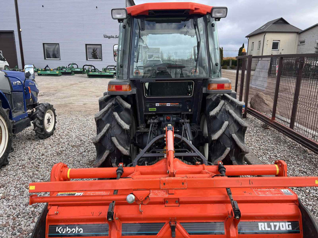 Kubota GL321 - טרקטור קומפקטי: תמונה 3 Kubota GL321 - טרקטור קומפקטי: תמונה 3