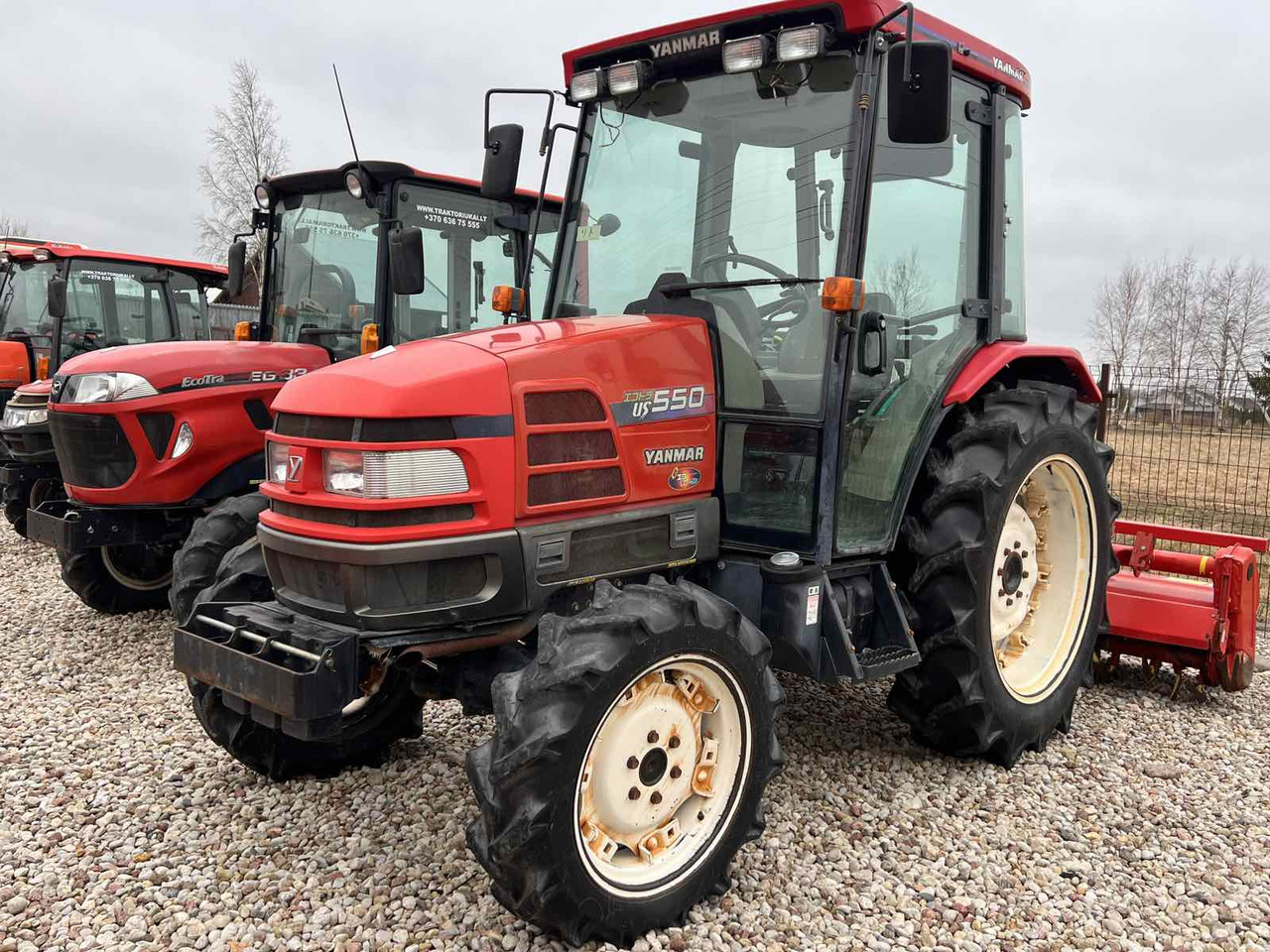 Yanmar US550 - טרקטור קומפקטי: תמונה 1 Yanmar US550 - טרקטור קומפקטי: תמונה 1