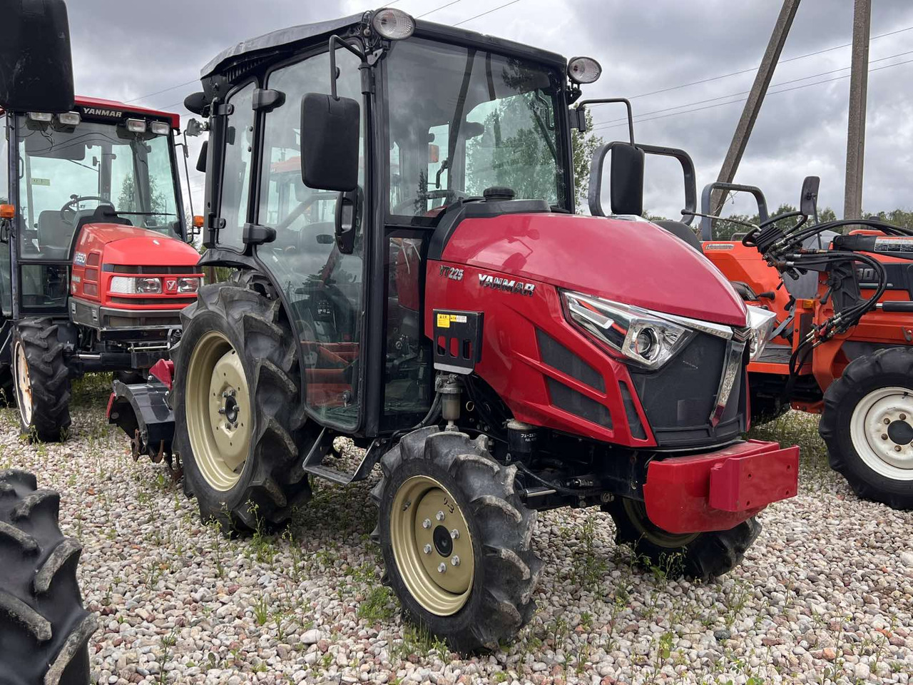 Yanmar YT225 - טרקטור קומפקטי: תמונה 2 Yanmar YT225 - טרקטור קומפקטי: תמונה 2