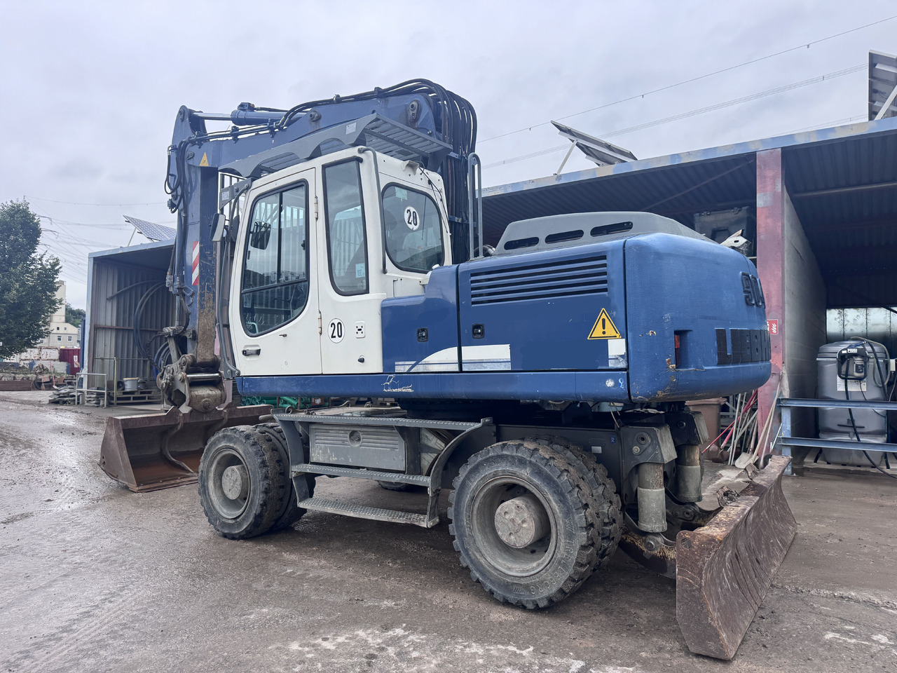LIEBHERR A 904 C Litronic - מחפר גלגלים: תמונה 3 LIEBHERR A 904 C Litronic - מחפר גלגלים: תמונה 3