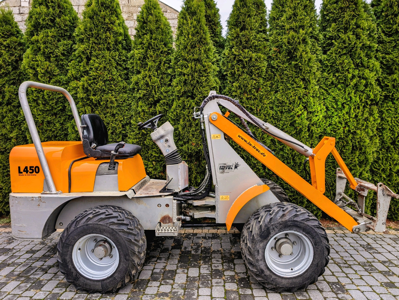 INTRAC L450 - מכונה חקלאית: תמונה 2 INTRAC L450 - מכונה חקלאית: תמונה 2