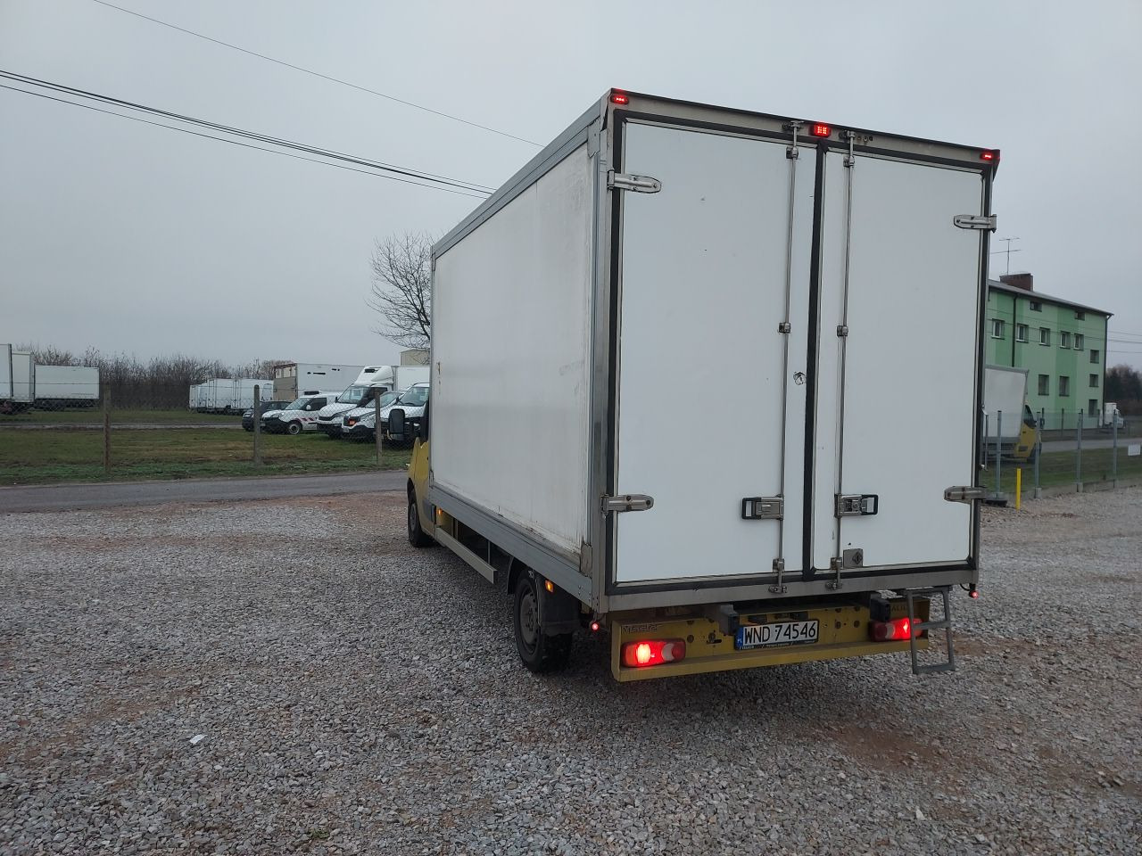 RENAULT MASTER - כלי רכב מסחרי עם תיבה: תמונה 2 RENAULT MASTER - כלי רכב מסחרי עם תיבה: תמונה 2