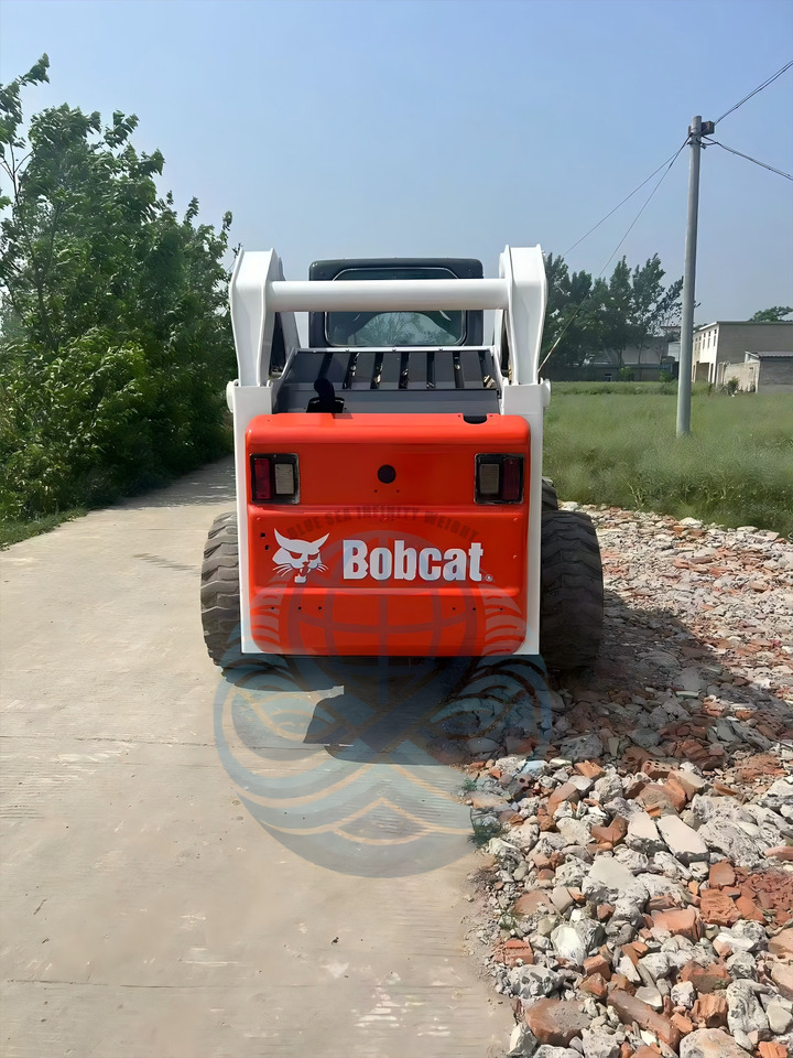 BOBCAT 330 - מעמיס היגוי החלקה: תמונה 5 BOBCAT 330 - מעמיס היגוי החלקה: תמונה 5
