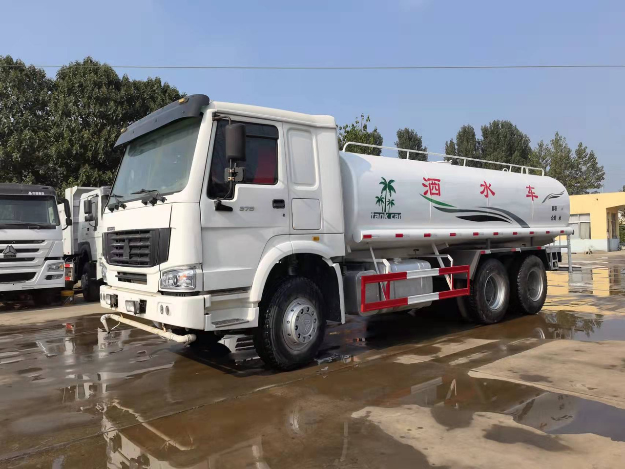 HOWO 336-371 - משאית מכל: תמונה 1 HOWO 336-371 - משאית מכל: תמונה 1