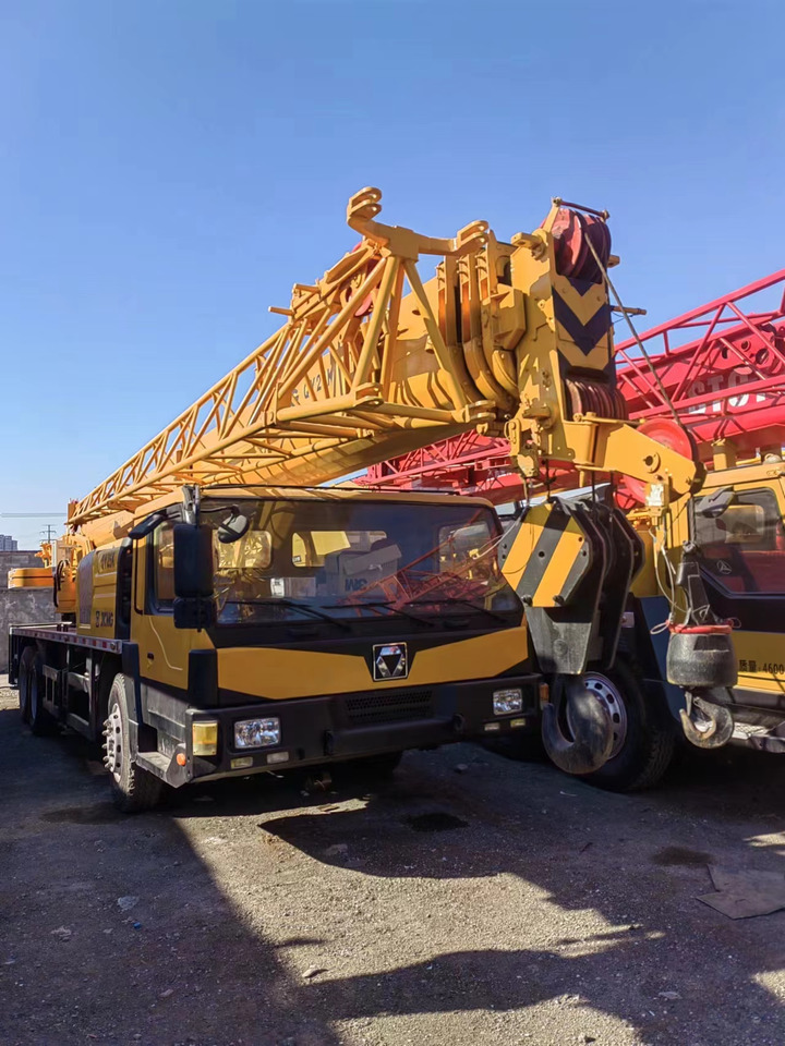 XCMG QY25K5 - עגורן נייד: תמונה 1 XCMG QY25K5 - עגורן נייד: תמונה 1