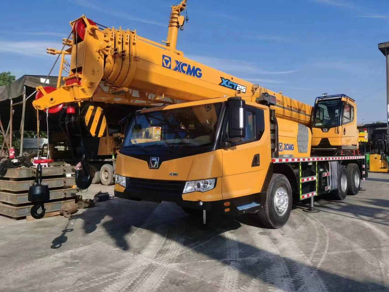 XCMG QY25K5 - עגורן נייד: תמונה 2 XCMG QY25K5 - עגורן נייד: תמונה 2