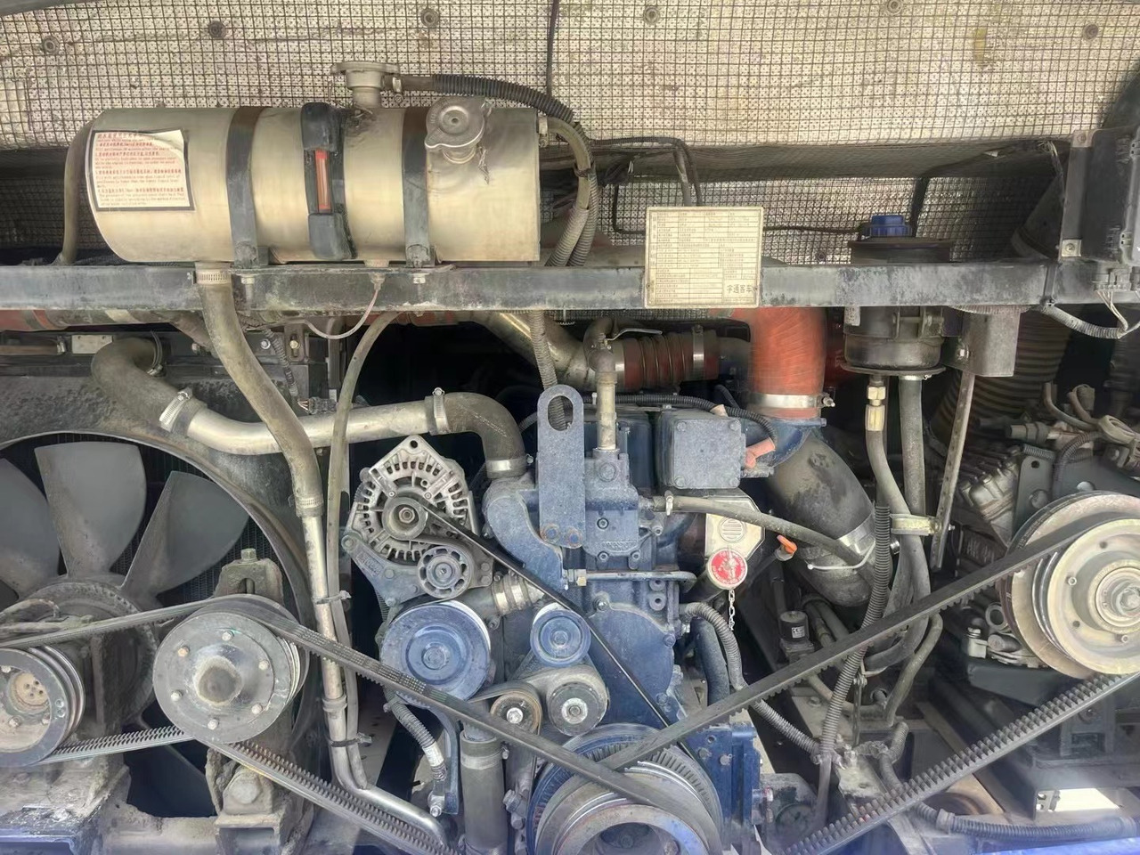 YUTONG ZK6110 - אוטובוס בין עירוני: תמונה 4 YUTONG ZK6110 - אוטובוס בין עירוני: תמונה 4