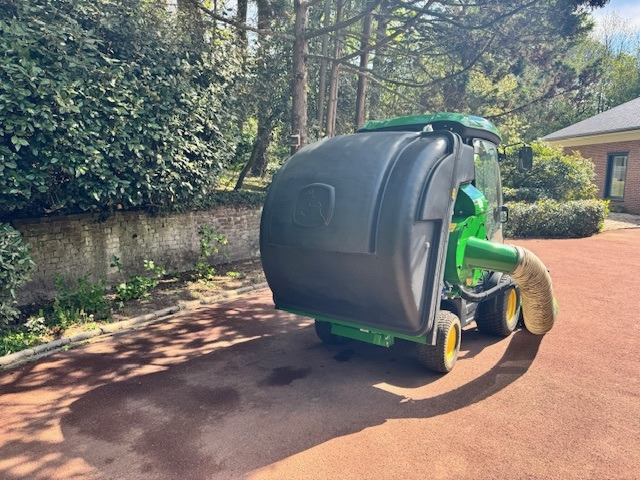 JOHN DEERE 1585 - מכסחת גינה: תמונה 3 JOHN DEERE 1585 - מכסחת גינה: תמונה 3