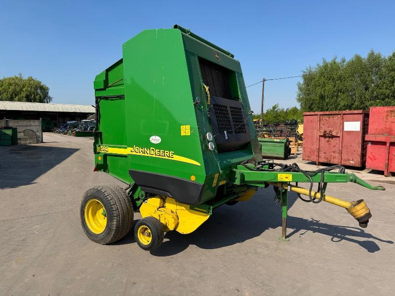 JOHN DEERE 592 - מכונת צרור עגולה: תמונה 5 JOHN DEERE 592 - מכונת צרור עגולה: תמונה 5