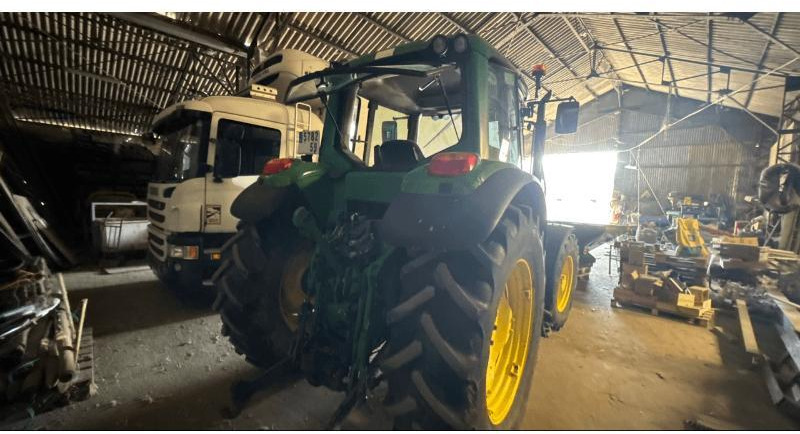 JOHN DEERE 6520 - טרקטור חקלאי: תמונה 2 JOHN DEERE 6520 - טרקטור חקלאי: תמונה 2