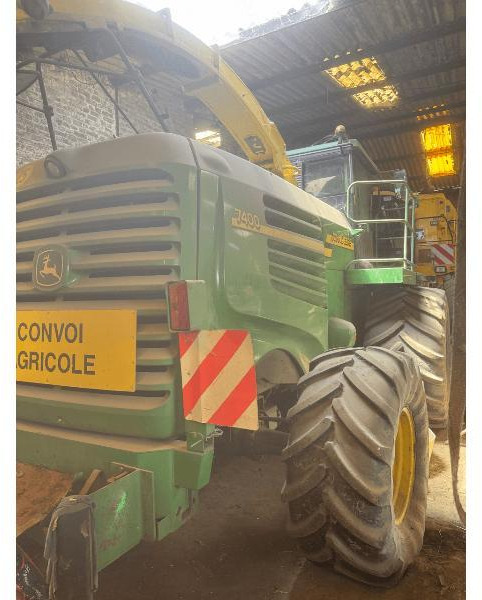 JOHN DEERE 7400 4RM - מקצרת מספוא: תמונה 2 JOHN DEERE 7400 4RM - מקצרת מספוא: תמונה 2