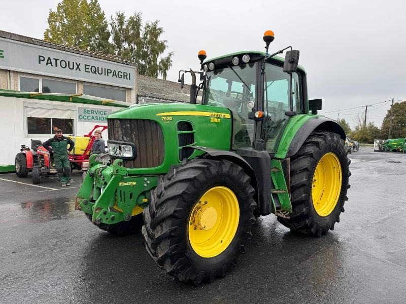 JOHN DEERE 7530 PREMIUM - טרקטור חקלאי: תמונה 1 JOHN DEERE 7530 PREMIUM - טרקטור חקלאי: תמונה 1
